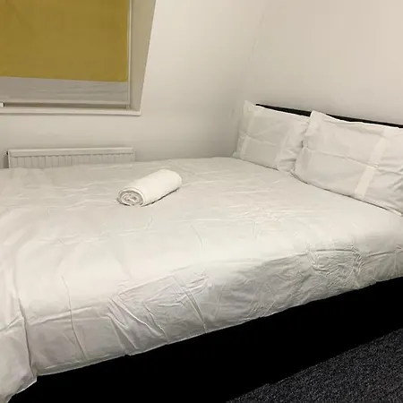 Warren Street Guest House-3